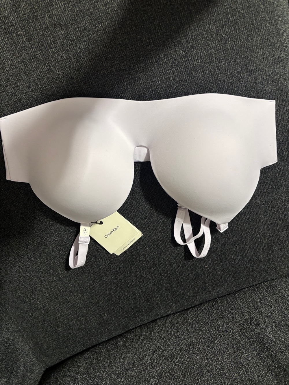Calvin Klein Strapless Bandeau Bra in baby Pink 38C